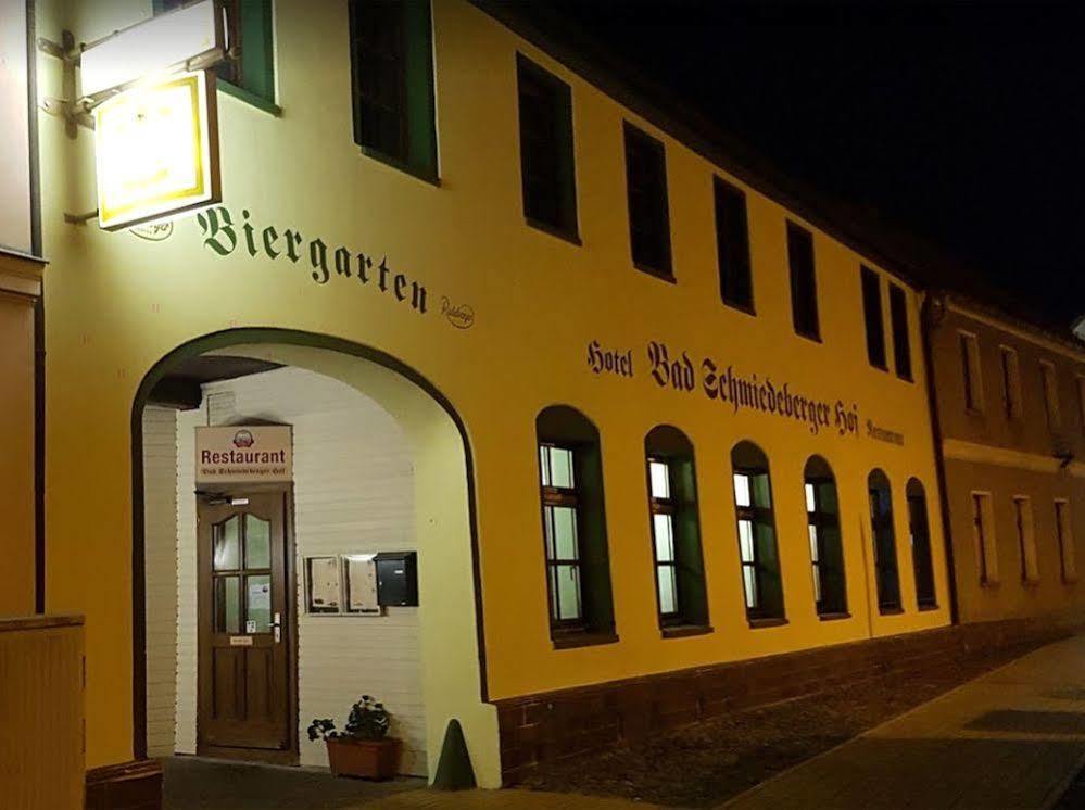 Hotel Bad Schmiedeberger Hof Exterior photo